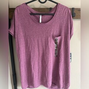 Kuhl Women's Short Sleeve Brisa Twist Tee in Mauve - new !